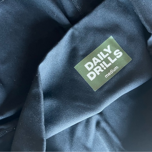 Daily Drills Leggings! - Picture 3 of 3